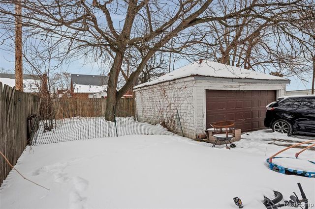 18250 Sorrento Street, Detroit, MI 48235