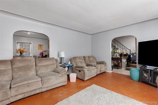 18250 Sorrento Street, Detroit, MI 48235