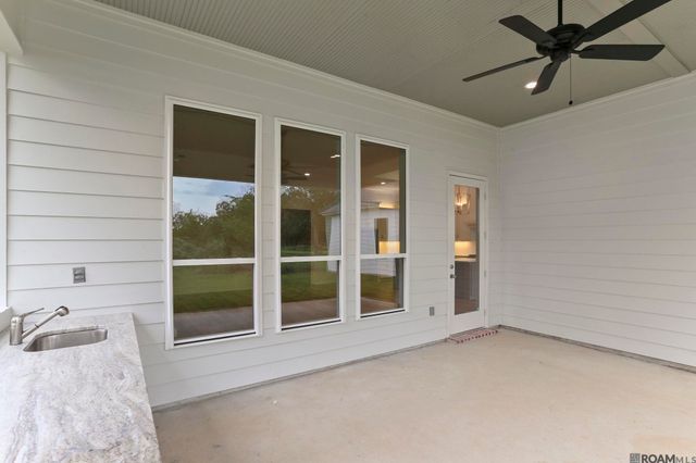 17296 Rabbit Rush Ave, Prairieville, LA 70769