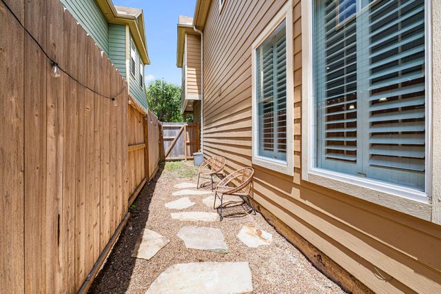 1448 Nashua Street B, Houston, TX 77008