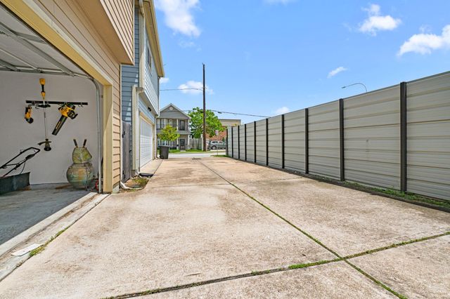 1448 Nashua Street B, Houston, TX 77008