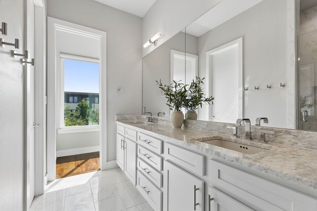 4402 Lafayette Street B, Dallas, TX 75204