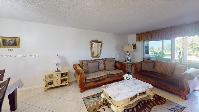 9320 Sunrise Lakes Blvd 303, Sunrise, FL 33322