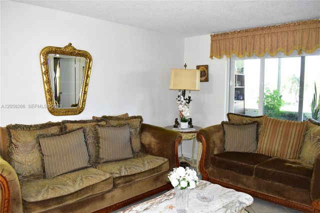 9320 Sunrise Lakes Blvd 303, Sunrise, FL 33322