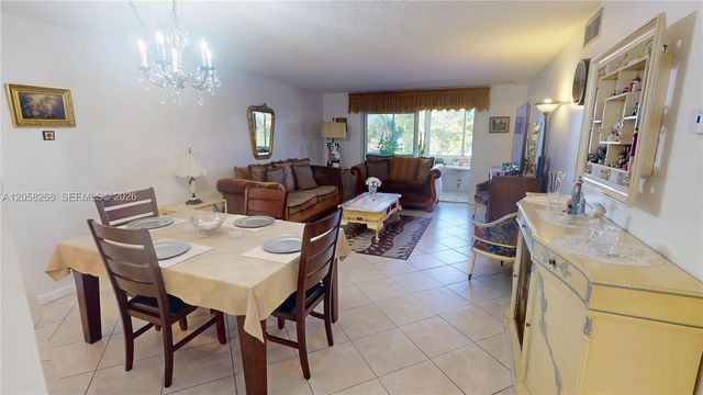 9320 Sunrise Lakes Blvd 303, Sunrise, FL 33322