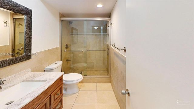 9320 Sunrise Lakes Blvd 303, Sunrise, FL 33322