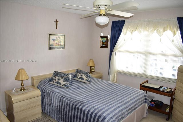 9320 Sunrise Lakes Blvd 303, Sunrise, FL 33322
