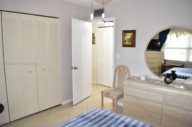 9320 Sunrise Lakes Blvd 303, Sunrise, FL 33322