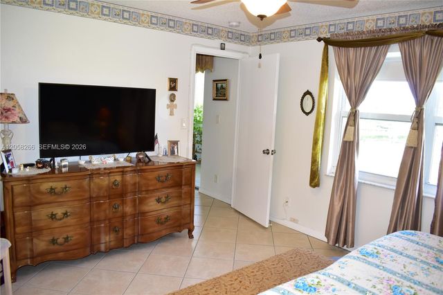 9320 Sunrise Lakes Blvd 303, Sunrise, FL 33322