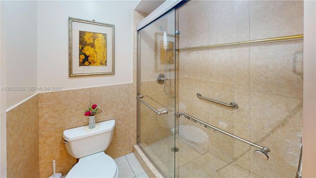 9320 Sunrise Lakes Blvd 303, Sunrise, FL 33322