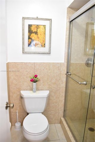 9320 Sunrise Lakes Blvd 303, Sunrise, FL 33322