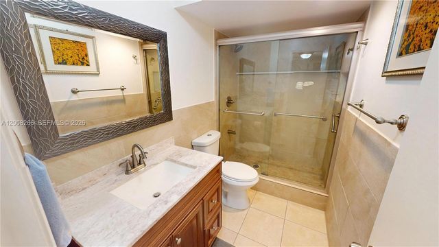 9320 Sunrise Lakes Blvd 303, Sunrise, FL 33322