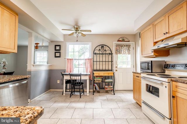 10 HONEY LOCUST LN, Eastampton, NJ 08060