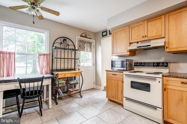 10 HONEY LOCUST LN, Eastampton, NJ 08060