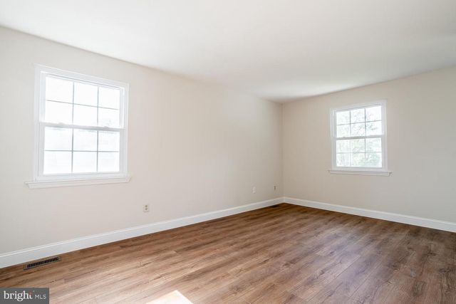 10 HONEY LOCUST LN, Eastampton, NJ 08060