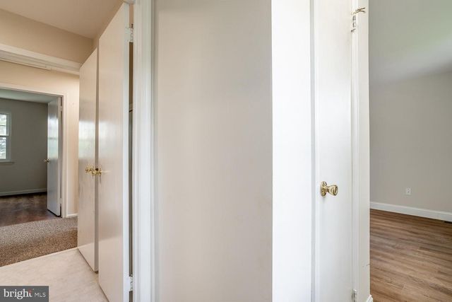 10 HONEY LOCUST LN, Eastampton, NJ 08060