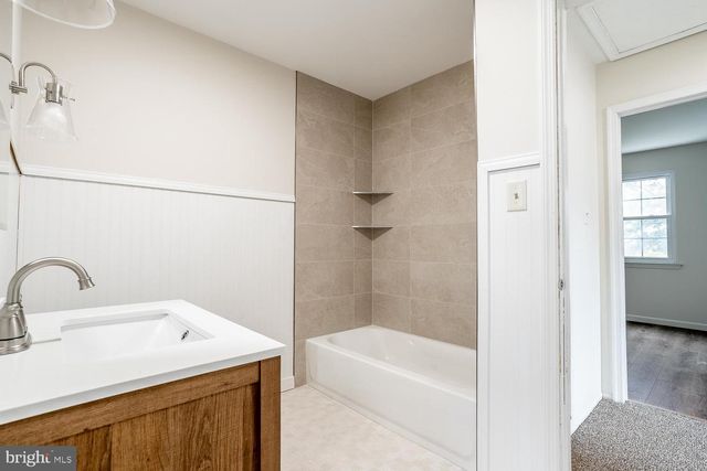 10 HONEY LOCUST LN, Eastampton, NJ 08060