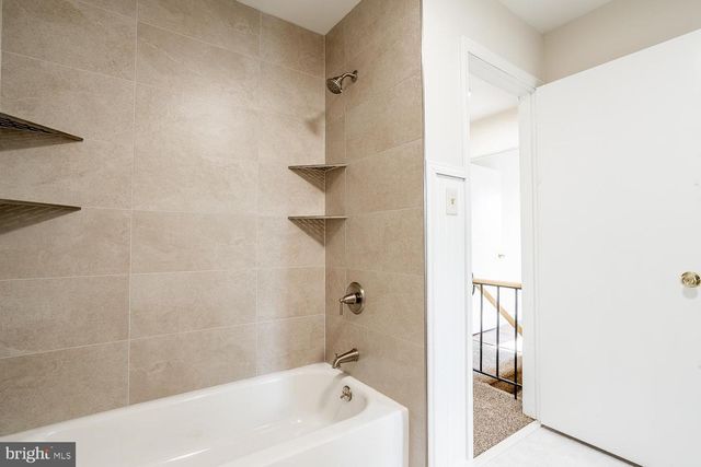 10 HONEY LOCUST LN, Eastampton, NJ 08060