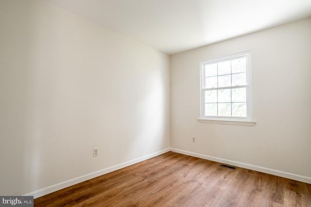 10 HONEY LOCUST LN, Eastampton, NJ 08060