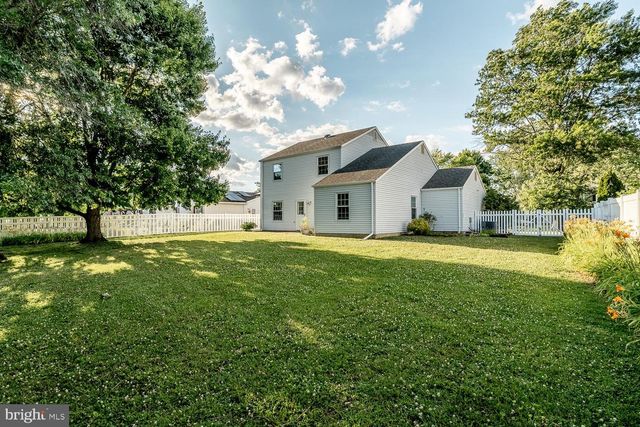 10 HONEY LOCUST LN, Eastampton, NJ 08060