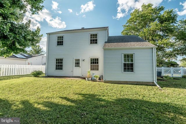 10 HONEY LOCUST LN, Eastampton, NJ 08060