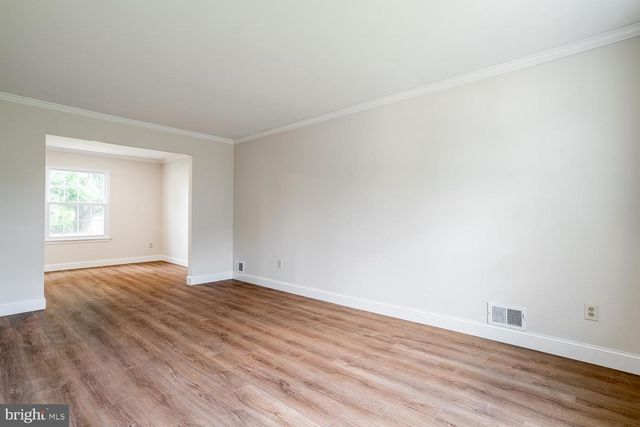 10 HONEY LOCUST LN, Eastampton, NJ 08060
