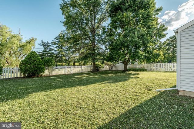 10 HONEY LOCUST LN, Eastampton, NJ 08060