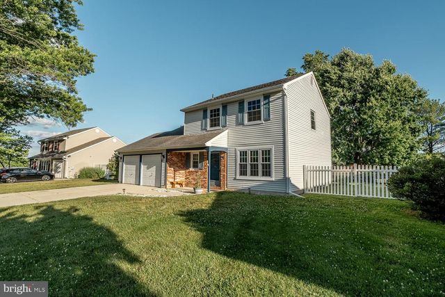 10 HONEY LOCUST LN, Eastampton, NJ 08060