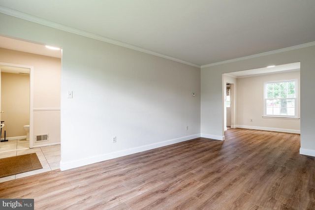 10 HONEY LOCUST LN, Eastampton, NJ 08060