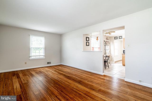 10 HONEY LOCUST LN, Eastampton, NJ 08060