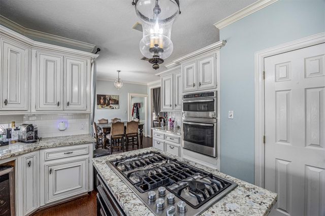 419 Oak Haven Street, Baytown, TX 77520