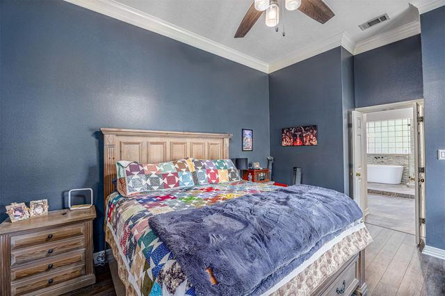 419 Oak Haven Street, Baytown, TX 77520