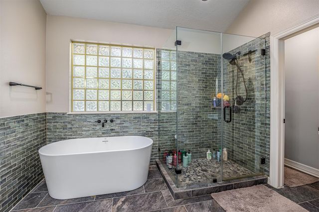 419 Oak Haven Street, Baytown, TX 77520