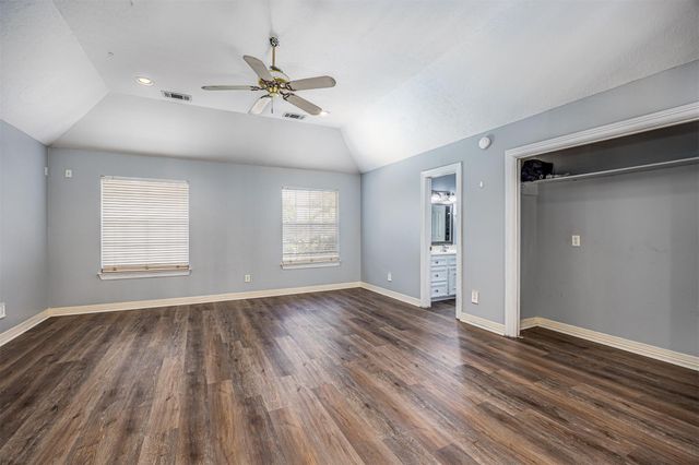 419 Oak Haven Street, Baytown, TX 77520