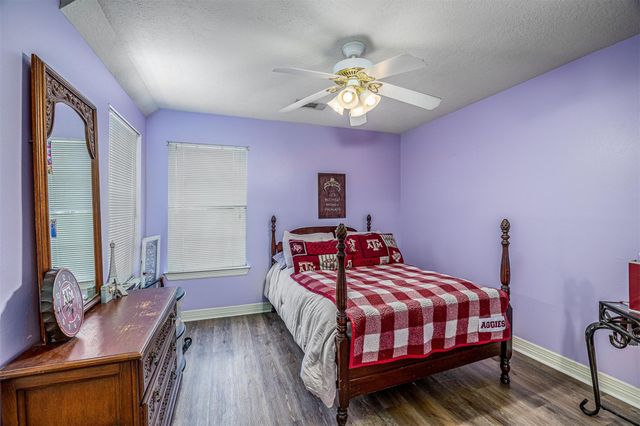 419 Oak Haven Street, Baytown, TX 77520