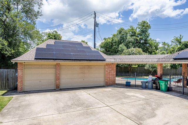 419 Oak Haven Street, Baytown, TX 77520