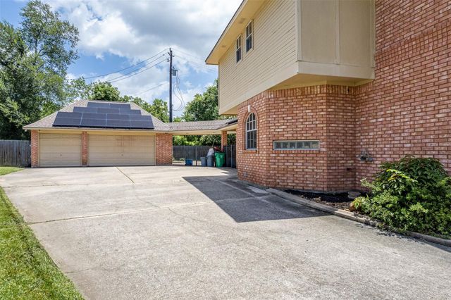 419 Oak Haven Street, Baytown, TX 77520