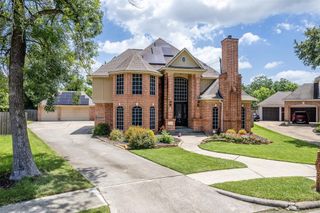 419 Oak Haven Street, Baytown, TX 77520