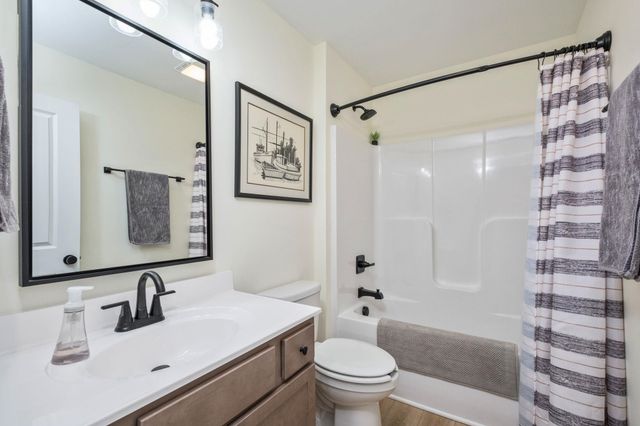 142 LINDBURGH DR, Waynesboro, VA 22980