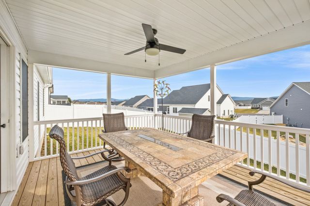 142 LINDBURGH DR, Waynesboro, VA 22980