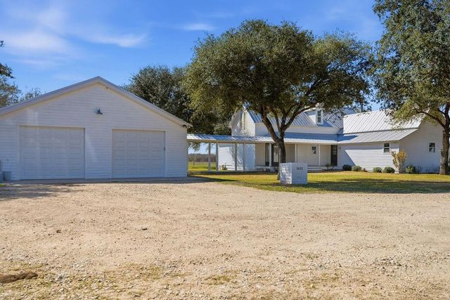 3635 County Road 265, Moulton, TX 77975