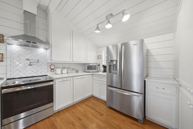 3635 County Road 265, Moulton, TX 77975