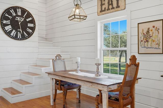 3635 County Road 265, Moulton, TX 77975