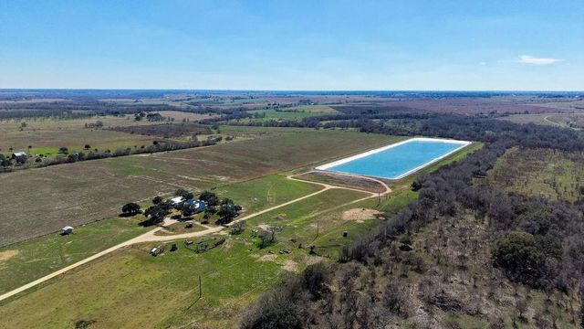 3635 County Road 265, Moulton, TX 77975