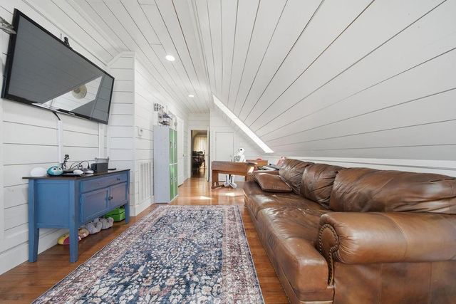 3635 County Road 265, Moulton, TX 77975