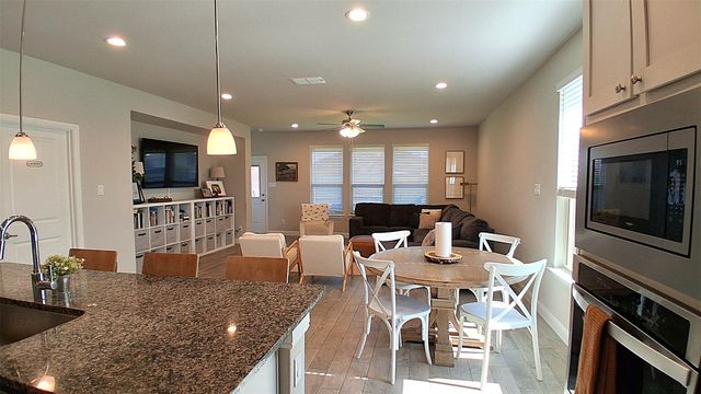 309 Clayton Street, Glenn Heights, TX 75154