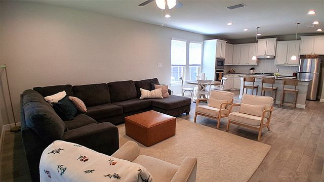 309 Clayton Street, Glenn Heights, TX 75154