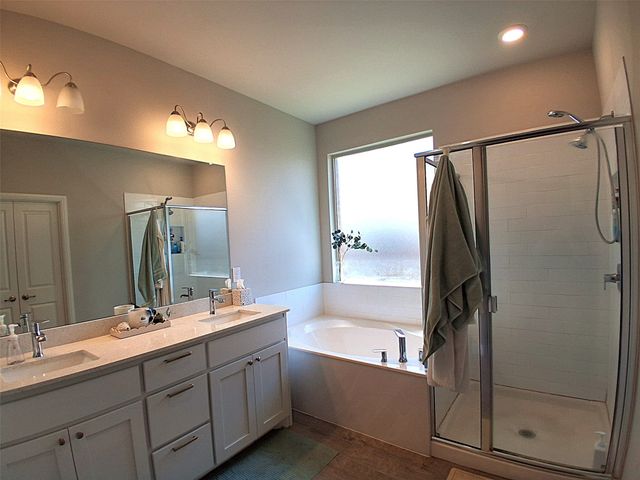 309 Clayton Street, Glenn Heights, TX 75154