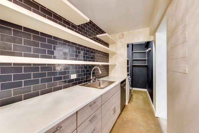 40 E 9TH Street 1601, Chicago, IL 60605