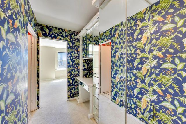 40 E 9TH Street 1601, Chicago, IL 60605